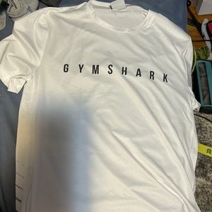 White gymshark shirt